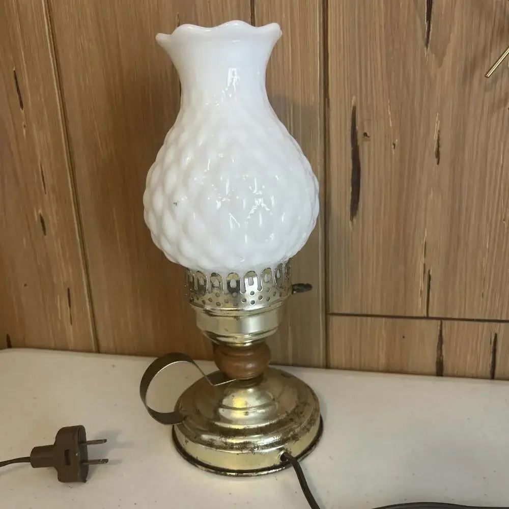 Vintage Milk Glass 1970s Table Lamp  12